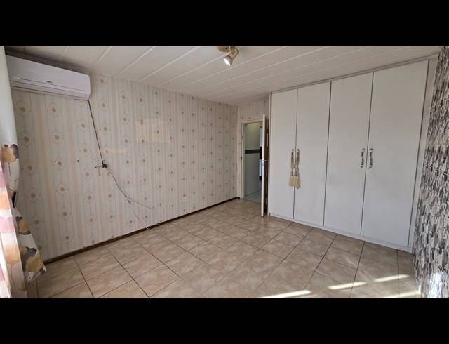 2 BEDROOM SECTIONAL TITLE FOR SALE IN GLENVISTA